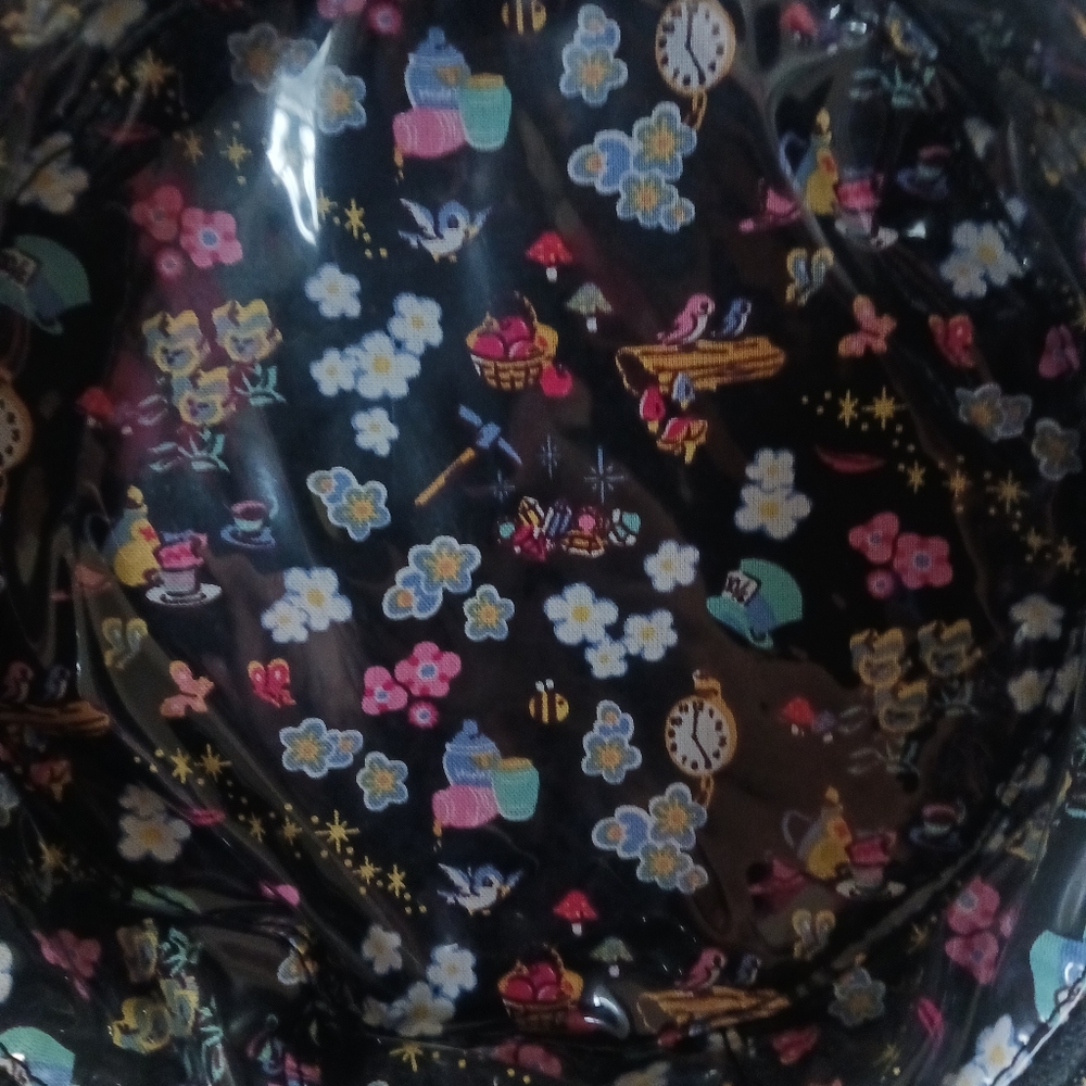 Vera Bradley × Disney 100 Snow White Whimsy Cosmetic Case - Picture 15 of 16